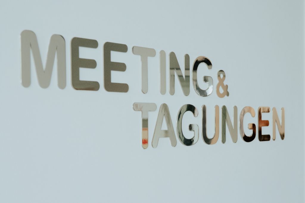 datom-Innovationstag_2 Ansicht Schriftzug Meeting & Tagung Penck Hotel Dresden